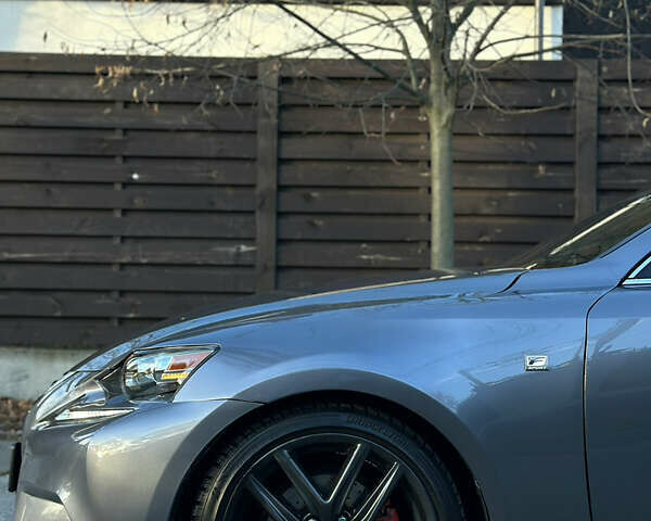 Серый Лексус ИС, объемом двигателя 2.5 л и пробегом 190 тыс. км за 15500 $, фото 21 на Automoto.ua