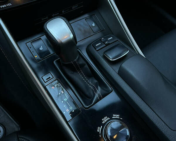 Серый Лексус ИС, объемом двигателя 2.5 л и пробегом 190 тыс. км за 15500 $, фото 29 на Automoto.ua