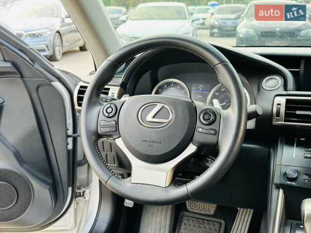 Серый Лексус ИС, объемом двигателя 2.5 л и пробегом 182 тыс. км за 15900 $, фото 20 на Automoto.ua