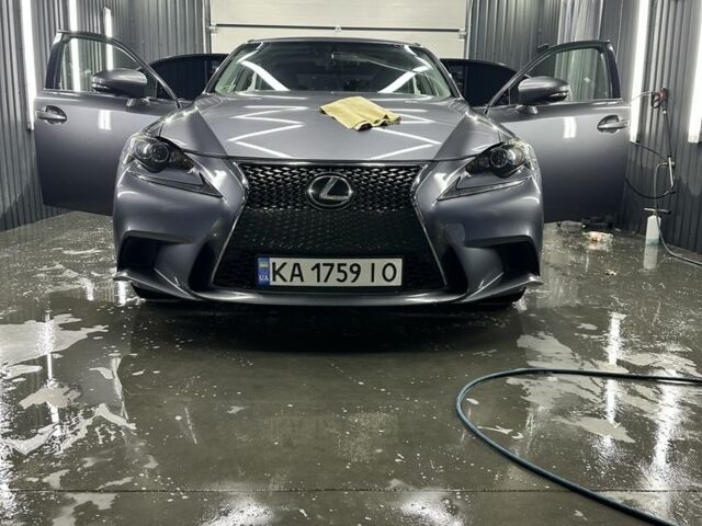 Сірий Лексус ІС, об'ємом двигуна 2.5 л та пробігом 218 тис. км за 14300 $, фото 2 на Automoto.ua