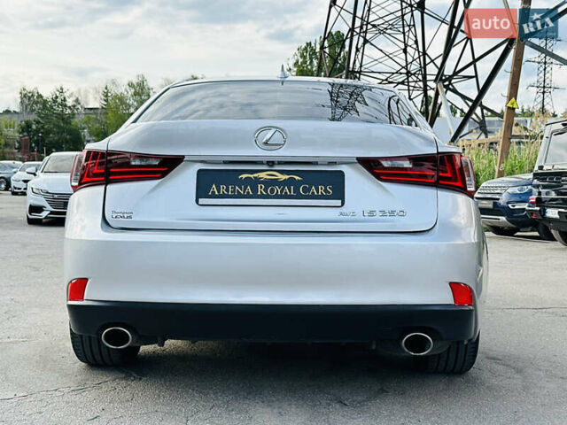 Серый Лексус ИС, объемом двигателя 2.5 л и пробегом 182 тыс. км за 15900 $, фото 10 на Automoto.ua