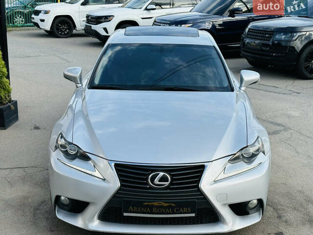 Серый Лексус ИС, объемом двигателя 2.5 л и пробегом 182 тыс. км за 15900 $, фото 7 на Automoto.ua