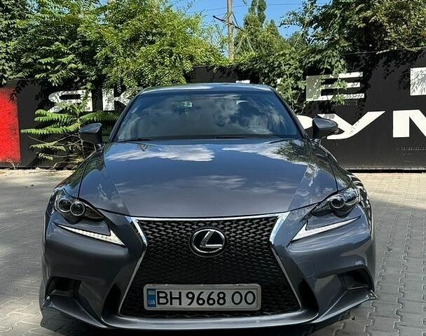 Серый Лексус ИС, объемом двигателя 2.5 л и пробегом 200 тыс. км за 14900 $, фото 7 на Automoto.ua