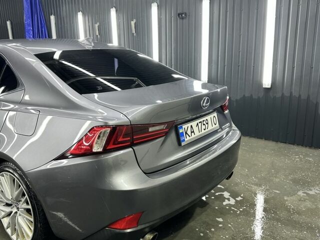 Сірий Лексус ІС, об'ємом двигуна 2.5 л та пробігом 218 тис. км за 14300 $, фото 3 на Automoto.ua