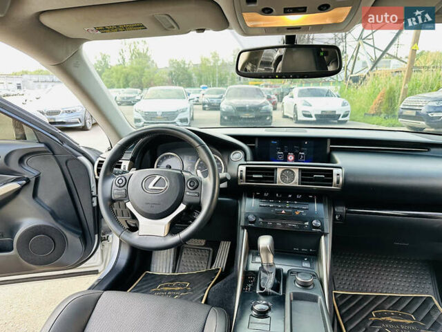 Серый Лексус ИС, объемом двигателя 2.5 л и пробегом 182 тыс. км за 15900 $, фото 19 на Automoto.ua