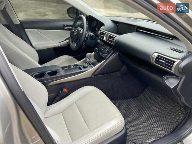 Сірий Лексус ІС, об'ємом двигуна 2.5 л та пробігом 77 тис. км за 17300 $, фото 24 на Automoto.ua
