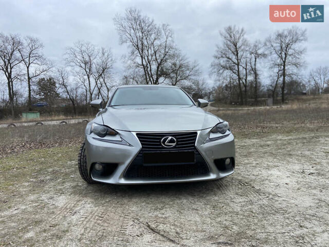 Сірий Лексус ІС, об'ємом двигуна 2.5 л та пробігом 77 тис. км за 17300 $, фото 8 на Automoto.ua