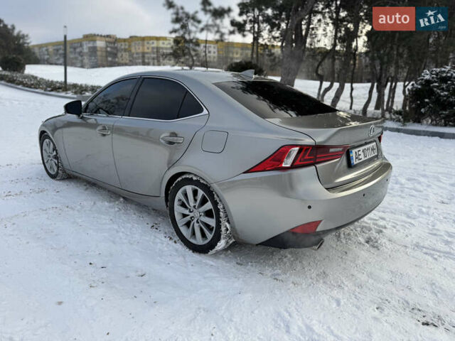 Сірий Лексус ІС, об'ємом двигуна 2.5 л та пробігом 145 тис. км за 15500 $, фото 16 на Automoto.ua