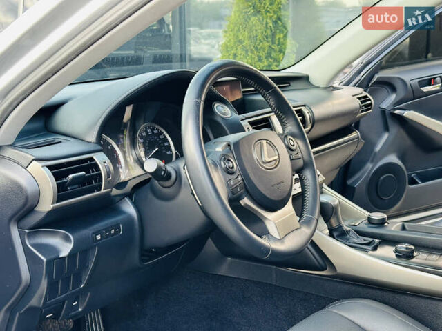 Серый Лексус ИС, объемом двигателя 2.5 л и пробегом 182 тыс. км за 15900 $, фото 13 на Automoto.ua