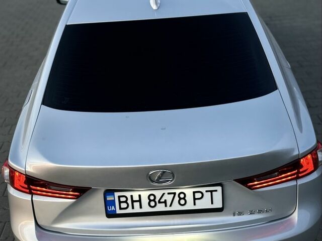 Сірий Лексус ІС, об'ємом двигуна 2.5 л та пробігом 225 тис. км за 15700 $, фото 7 на Automoto.ua