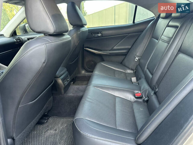 Сірий Лексус ІС, об'ємом двигуна 2.5 л та пробігом 160 тис. км за 15300 $, фото 22 на Automoto.ua