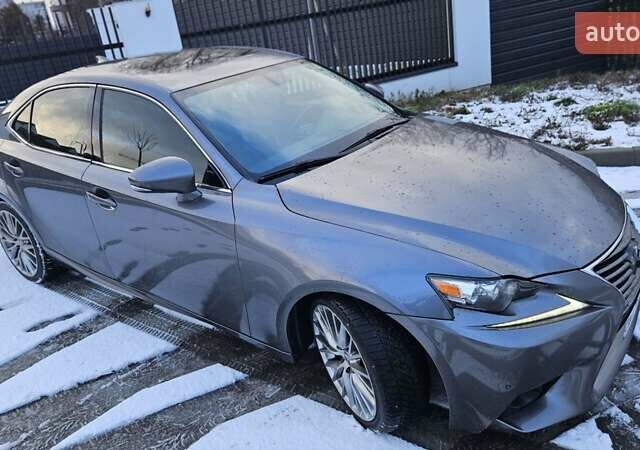 Сірий Лексус ІС, об'ємом двигуна 2.5 л та пробігом 177 тис. км за 15900 $, фото 3 на Automoto.ua