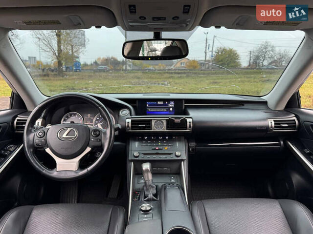 Сірий Лексус ІС, об'ємом двигуна 2.5 л та пробігом 177 тис. км за 15990 $, фото 16 на Automoto.ua