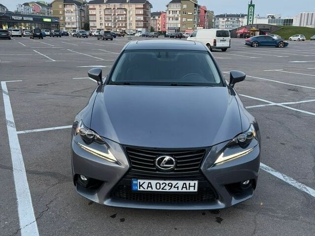 Серый Лексус ИС, объемом двигателя 2.5 л и пробегом 188 тыс. км за 14500 $, фото 11 на Automoto.ua