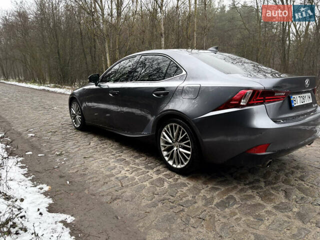 Серый Лексус ИС, объемом двигателя 2.5 л и пробегом 181 тыс. км за 17500 $, фото 2 на Automoto.ua