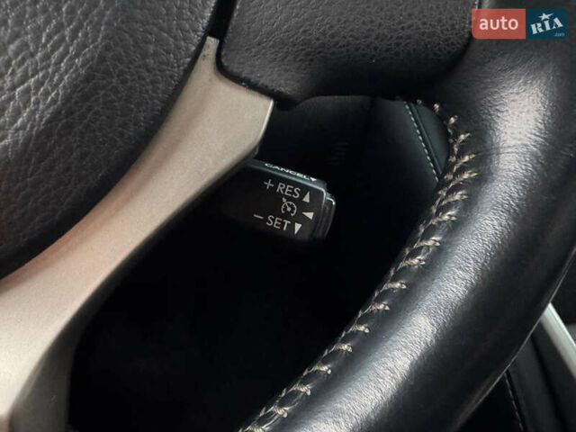 Сірий Лексус ІС, об'ємом двигуна 2.5 л та пробігом 177 тис. км за 15990 $, фото 23 на Automoto.ua