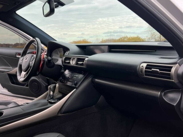 Серый Лексус ИС, объемом двигателя 3.5 л и пробегом 85 тыс. км за 4500 $, фото 8 на Automoto.ua