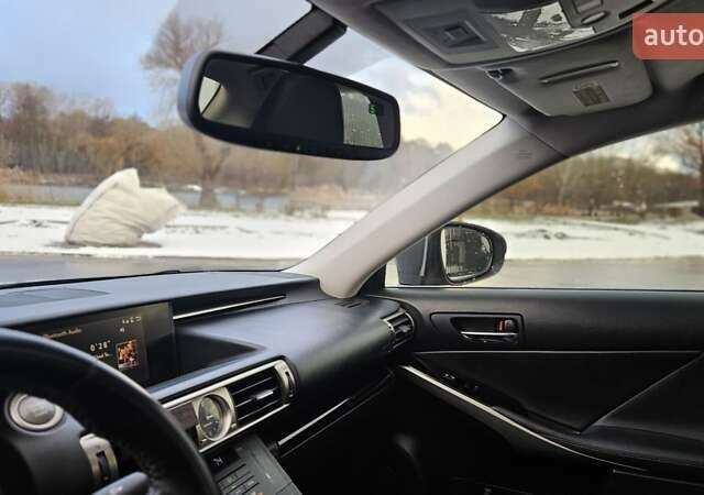 Сірий Лексус ІС, об'ємом двигуна 2.5 л та пробігом 177 тис. км за 15900 $, фото 12 на Automoto.ua