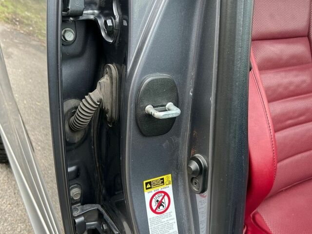 Серый Лексус ИС, объемом двигателя 2.5 л и пробегом 155 тыс. км за 20000 $, фото 89 на Automoto.ua