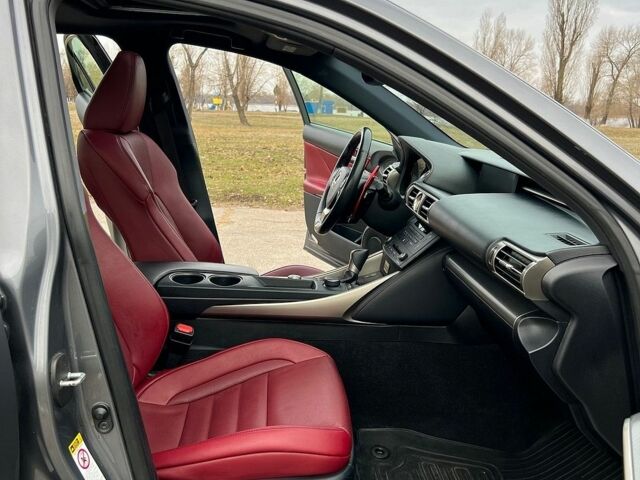 Серый Лексус ИС, объемом двигателя 2.5 л и пробегом 155 тыс. км за 20000 $, фото 30 на Automoto.ua