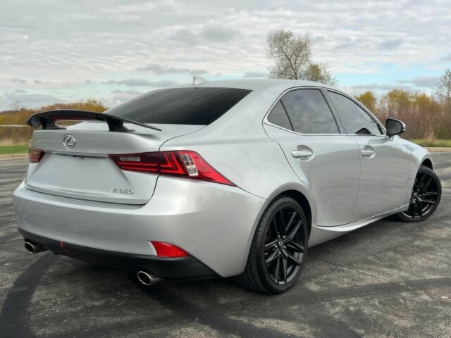 Серый Лексус ИС, объемом двигателя 3.5 л и пробегом 85 тыс. км за 4500 $, фото 4 на Automoto.ua