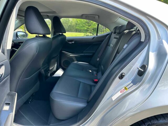 Серый Лексус ИС, объемом двигателя 2.5 л и пробегом 86 тыс. км за 4500 $, фото 11 на Automoto.ua