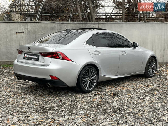 Сірий Лексус ІС, об'ємом двигуна 2.5 л та пробігом 177 тис. км за 15990 $, фото 9 на Automoto.ua