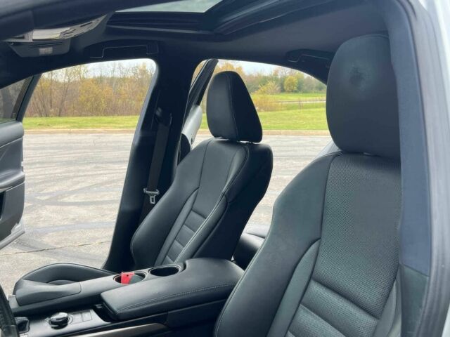 Серый Лексус ИС, объемом двигателя 3.5 л и пробегом 85 тыс. км за 4500 $, фото 7 на Automoto.ua