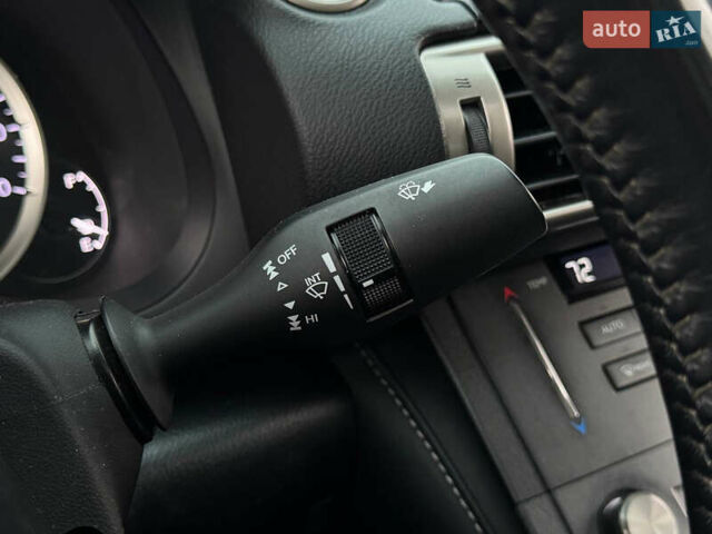 Сірий Лексус ІС, об'ємом двигуна 2.5 л та пробігом 177 тис. км за 15990 $, фото 22 на Automoto.ua