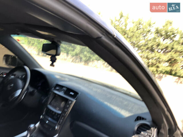 Сірий Лексус ІС, об'ємом двигуна 2.5 л та пробігом 151 тис. км за 17500 $, фото 15 на Automoto.ua