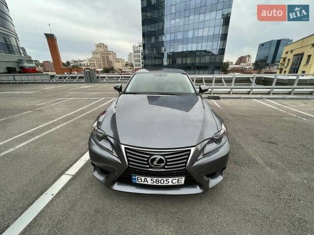 Серый Лексус ИС, объемом двигателя 2.5 л и пробегом 124 тыс. км за 17500 $, фото 7 на Automoto.ua