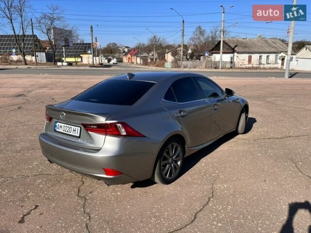 Серый Лексус ИС, объемом двигателя 2.5 л и пробегом 151 тыс. км за 18800 $, фото 4 на Automoto.ua