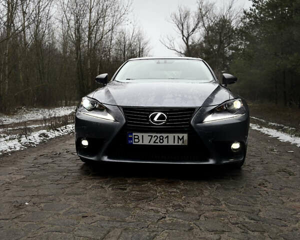 Серый Лексус ИС, объемом двигателя 2.5 л и пробегом 181 тыс. км за 17500 $, фото 19 на Automoto.ua