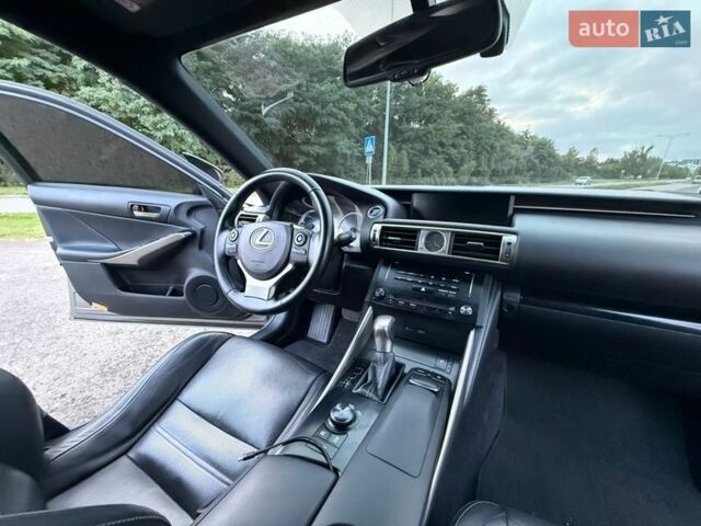 Серый Лексус ИС, объемом двигателя 2.49 л и пробегом 180 тыс. км за 15500 $, фото 9 на Automoto.ua