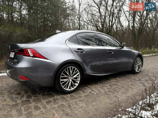 Серый Лексус ИС, объемом двигателя 2.5 л и пробегом 181 тыс. км за 17500 $, фото 5 на Automoto.ua