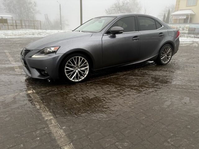 Серый Лексус ИС, объемом двигателя 2.5 л и пробегом 181 тыс. км за 17500 $, фото 2 на Automoto.ua