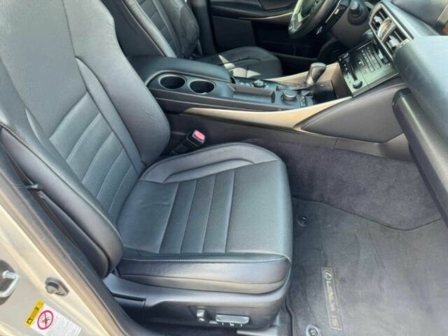 Сірий Лексус ІС, об'ємом двигуна 2.5 л та пробігом 86 тис. км за 4350 $, фото 8 на Automoto.ua