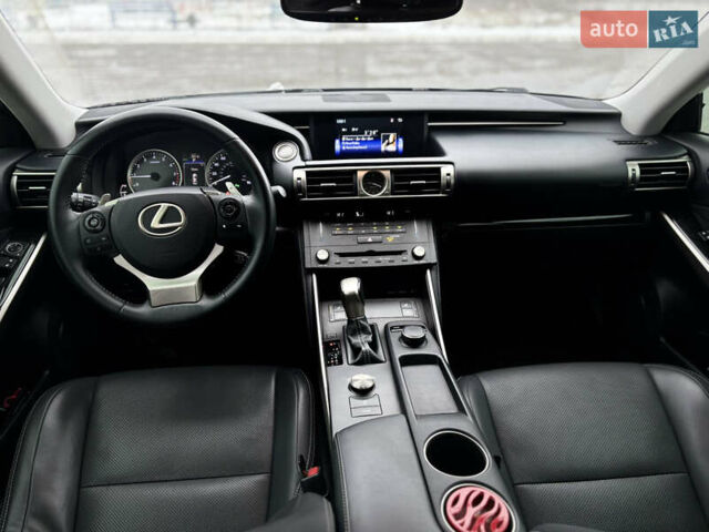 Серый Лексус ИС, объемом двигателя 2.5 л и пробегом 181 тыс. км за 17500 $, фото 27 на Automoto.ua