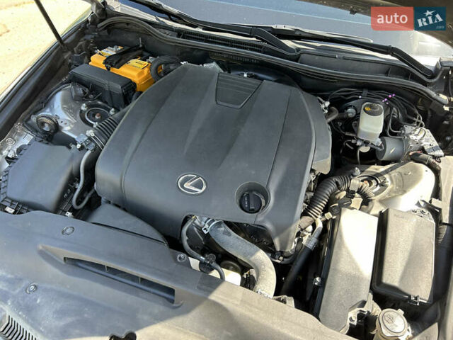 Серый Лексус ИС, объемом двигателя 2.5 л и пробегом 145 тыс. км за 16500 $, фото 4 на Automoto.ua