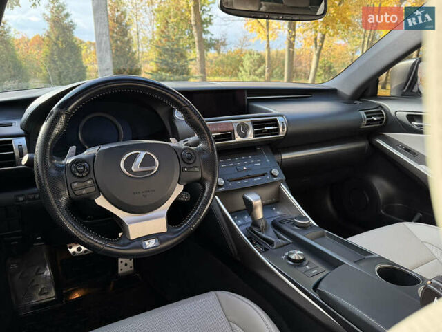 Серый Лексус ИС, объемом двигателя 2 л и пробегом 138 тыс. км за 20990 $, фото 22 на Automoto.ua