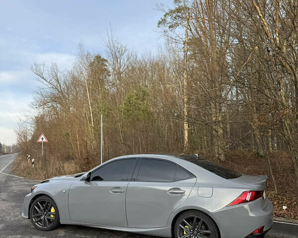 Серый Лексус ИС, объемом двигателя 2 л и пробегом 180 тыс. км за 17500 $, фото 10 на Automoto.ua