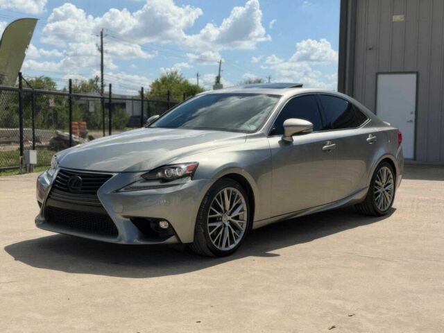 Серый Лексус ИС, объемом двигателя 2.5 л и пробегом 71 тыс. км за 3900 $, фото 2 на Automoto.ua