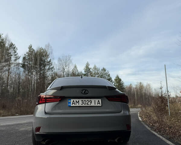 Серый Лексус ИС, объемом двигателя 2 л и пробегом 180 тыс. км за 17500 $, фото 5 на Automoto.ua