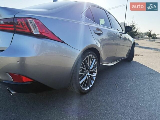 Сірий Лексус ІС, об'ємом двигуна 2.5 л та пробігом 183 тис. км за 19000 $, фото 10 на Automoto.ua