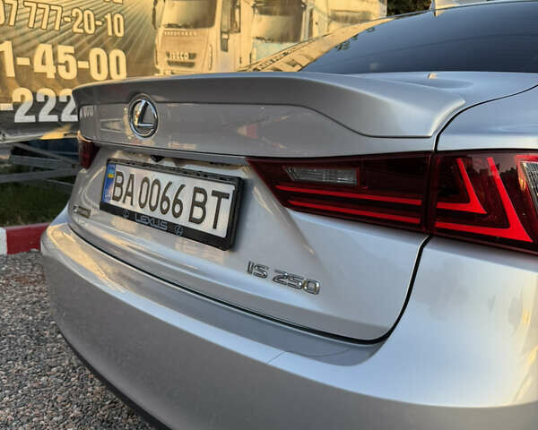 Сірий Лексус ІС, об'ємом двигуна 2.5 л та пробігом 155 тис. км за 17500 $, фото 2 на Automoto.ua