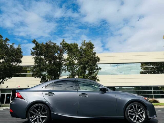 Сірий Лексус ІС, об'ємом двигуна 2.5 л та пробігом 71 тис. км за 11000 $, фото 7 на Automoto.ua