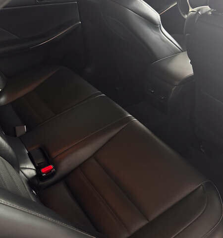 Сірий Лексус ІС, об'ємом двигуна 2 л та пробігом 137 тис. км за 19146 $, фото 5 на Automoto.ua