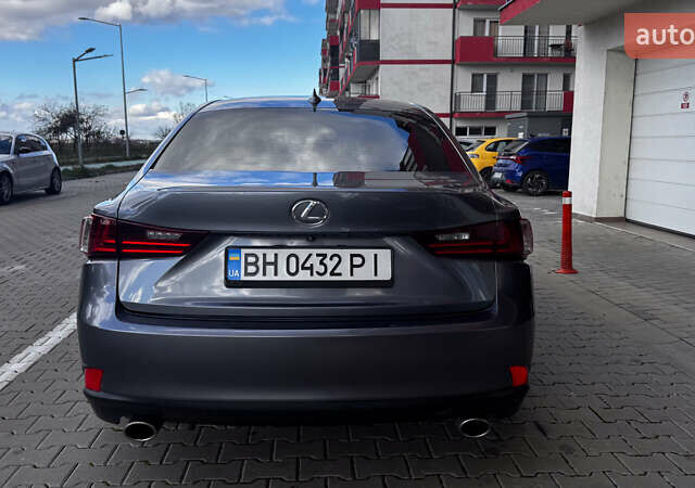 Сірий Лексус ІС, об'ємом двигуна 2 л та пробігом 137 тис. км за 19146 $, фото 3 на Automoto.ua