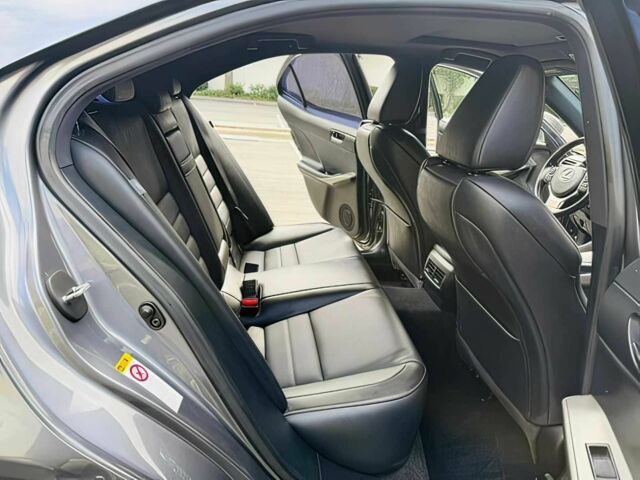 Сірий Лексус ІС, об'ємом двигуна 2.5 л та пробігом 71 тис. км за 11000 $, фото 15 на Automoto.ua