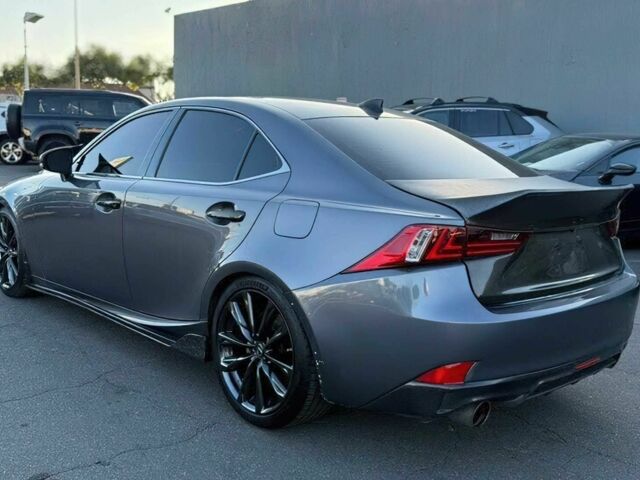 Серый Лексус ИС, объемом двигателя 3.5 л и пробегом 72 тыс. км за 3500 $, фото 3 на Automoto.ua